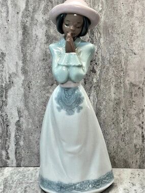 NAO Lladro 1224 Please Please Girl Praying African American